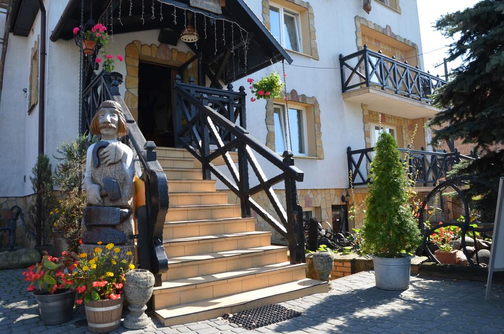 Апартаменты Gosciniec Podkowa Влодава Экстерьер фото